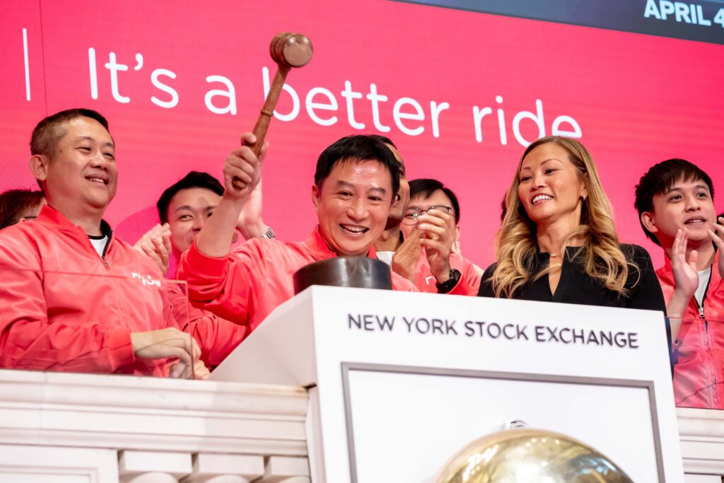 Ryde CEO and Founder Terence Zou rings the New York Stock Exchange Closing Bell on April 4, 2024 in celebration of its successful listing on the NYSE. Photo credits: NYSE